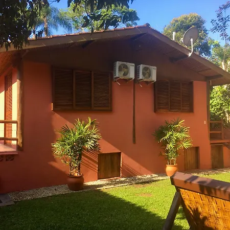 Casa com piscina a poucos minutos da praia-3